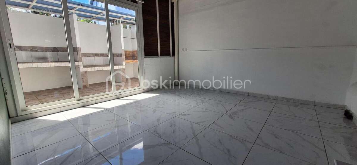 Maison à SAINTE-SUZANNE