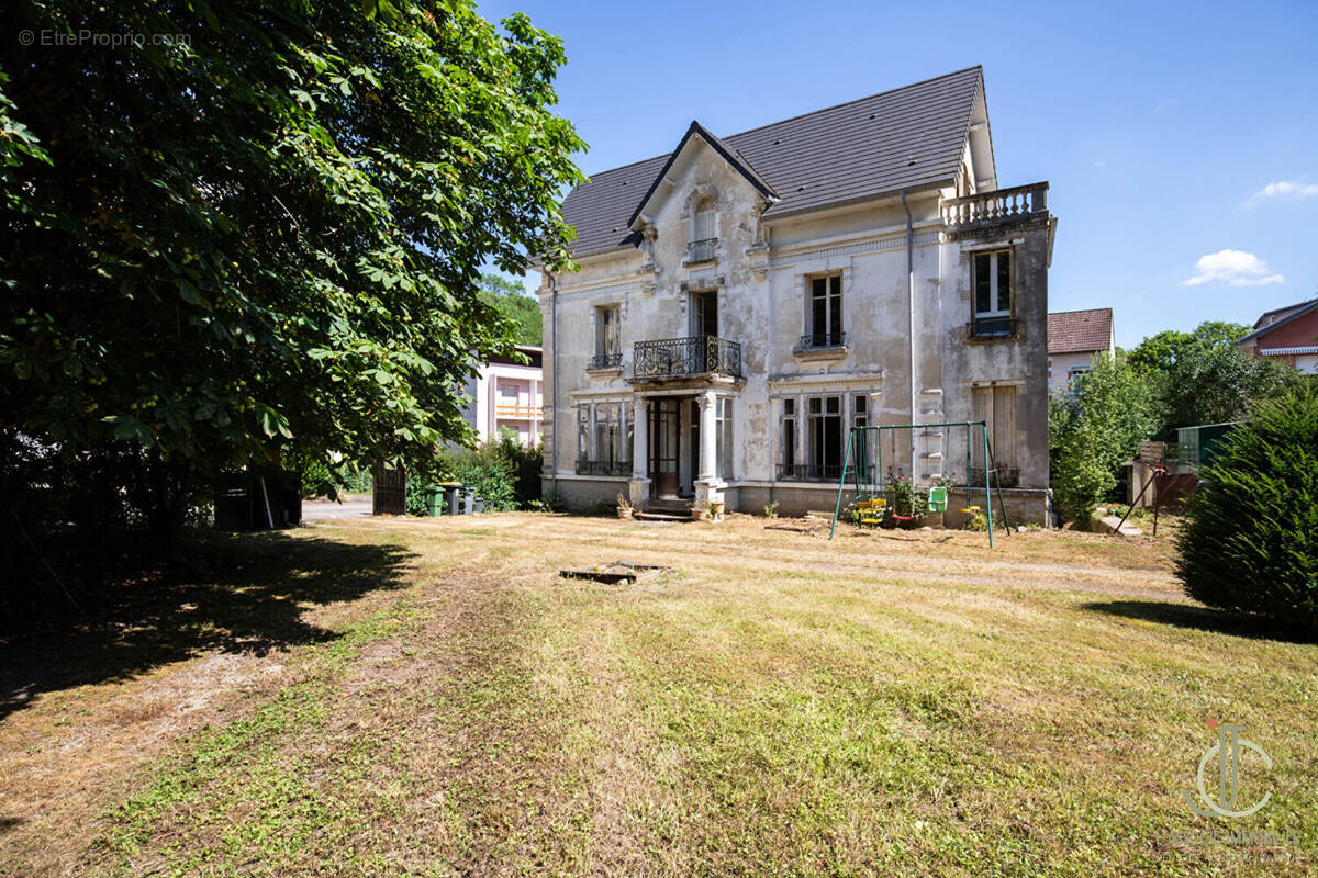 Maison à CONTREXEVILLE