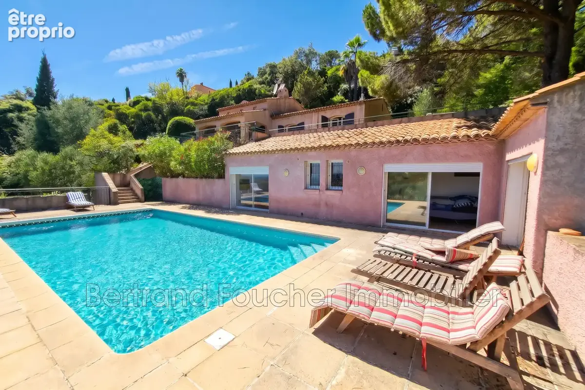 Maison 8 pièces 200 m² à vendre à La Croix-Valmer (83420) - photo 1