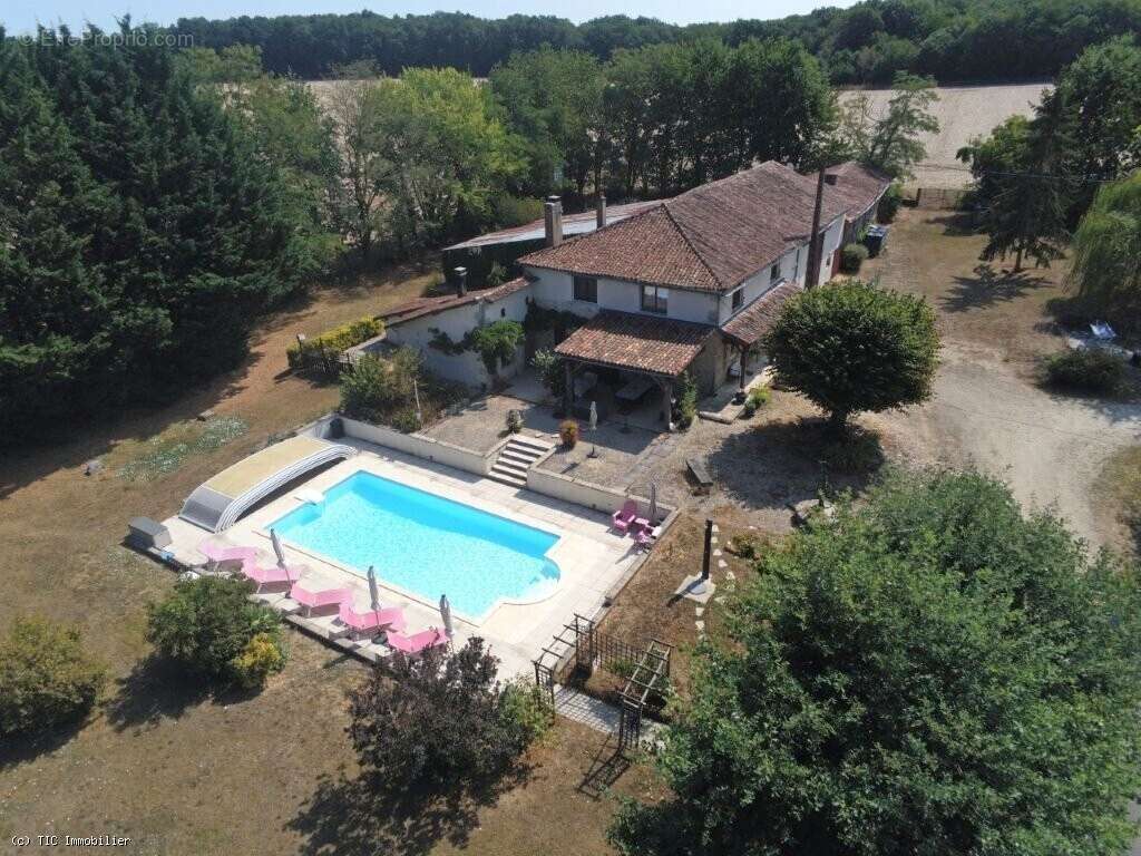 Propriété De Caractère Sur 2 Hectares Avec Deux Gîtes, Piscine Et Fort Potentiel De Développement - photo 58
