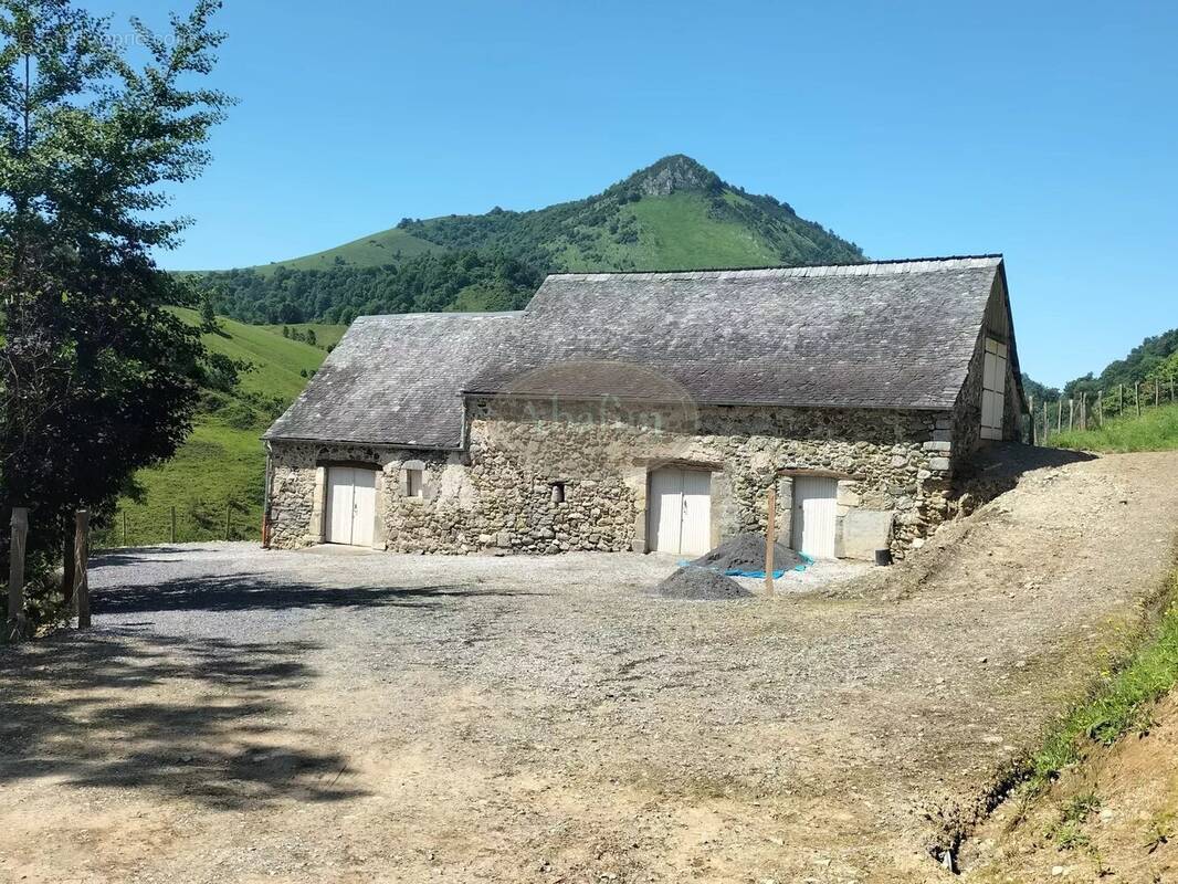 Maison à LOURDIOS-ICHERE