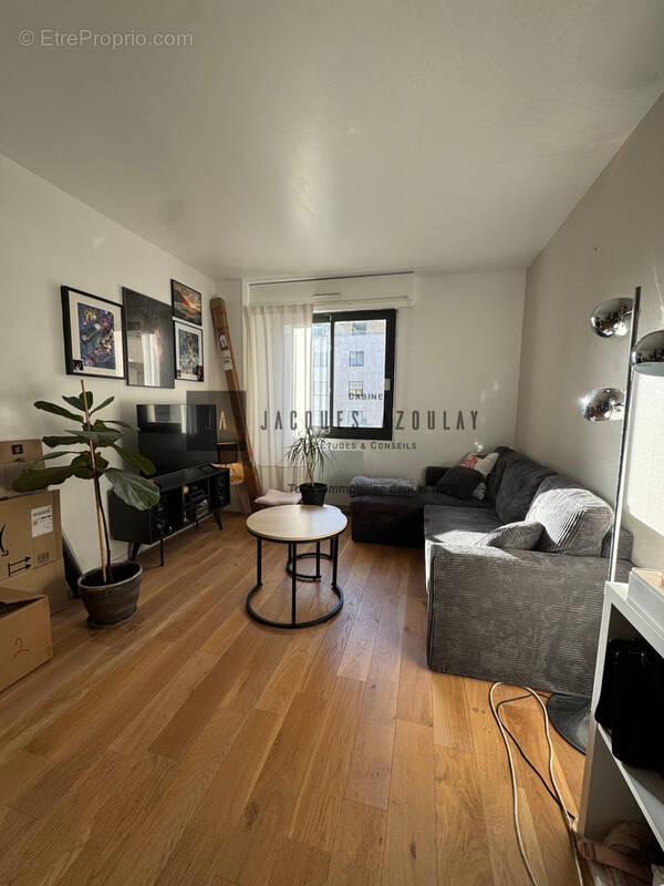 Appartement à PARIS-19E