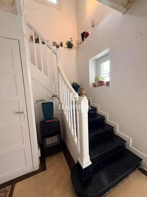 Harmon a vendre : Maison de rapport – Deux logements indépendants avec fort potentiel locatif - photo 4
