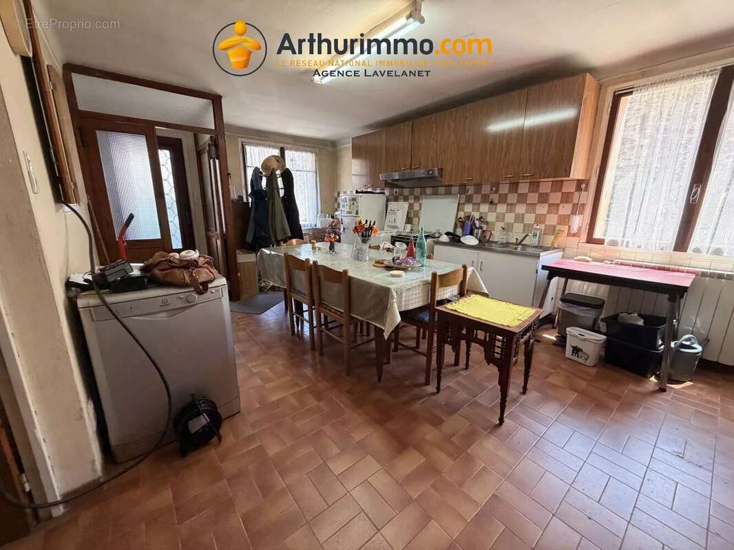 Maison familiale avec dépendances et terrain - 09300 villeneuves d'olmes - photo 6