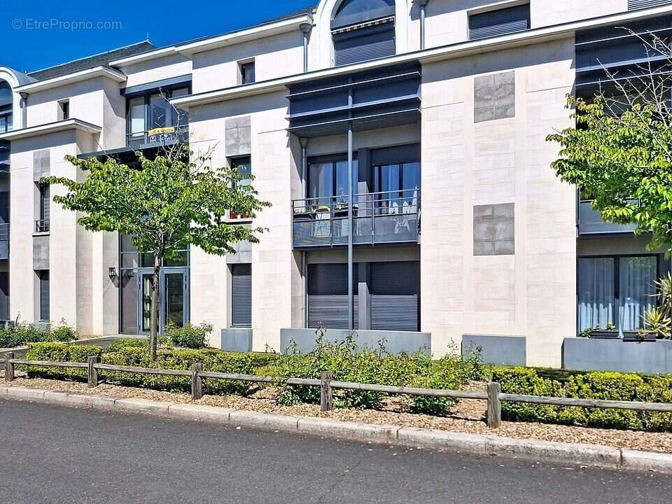 Appartement à SAINT-CYR-SUR-LOIRE