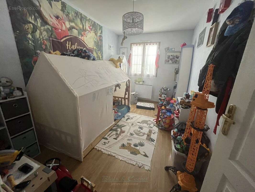 Maison de plain-pied à Saint-Maurice-sur-Fessard - photo 6