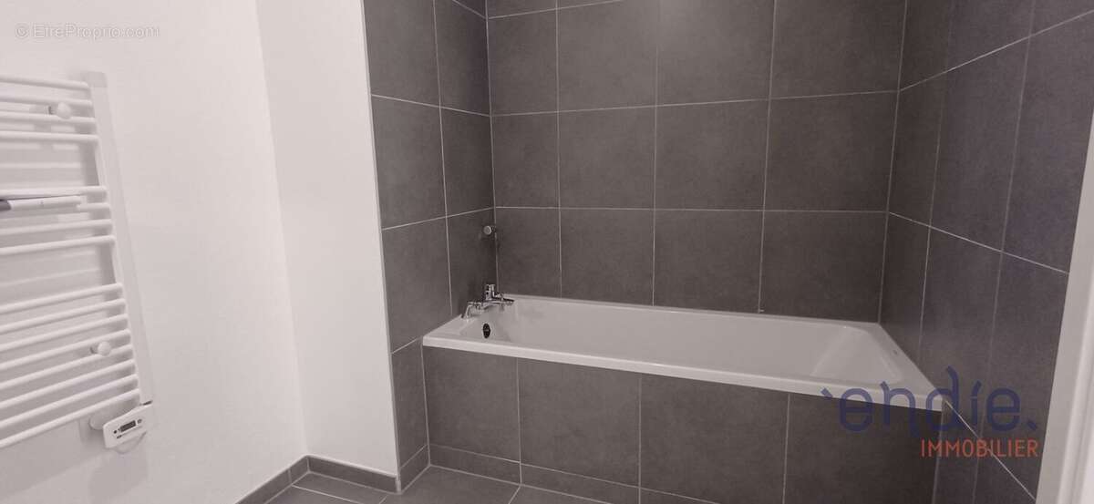 Appartement 3 pièces de 77,20 m² avec terrasse de 55 m² et jardin privatif de 146 m² - photo 9