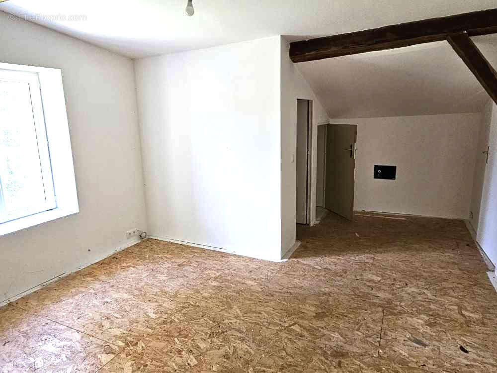 Maison à GRANDVILLERS