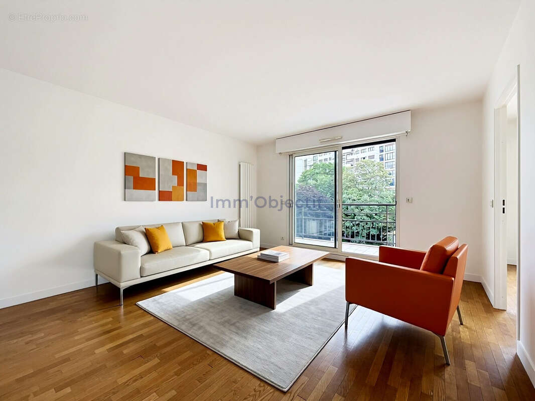 Meublé avec l'IA - Appartement à PARIS-12E