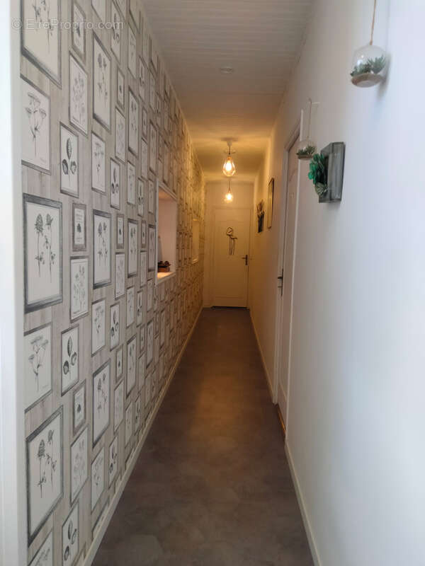 Maison de caractère de 153 m2 à Auxy   Beaux volumes, dépendances et jardin - photo 10