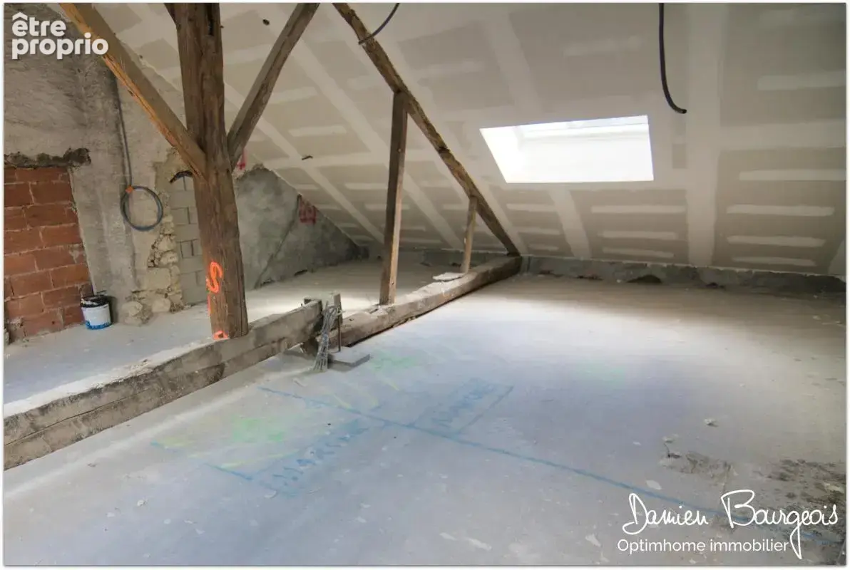 Maison mitoyenne brute avec fort potentiel d' environ 140 m² au sol - photo 13
