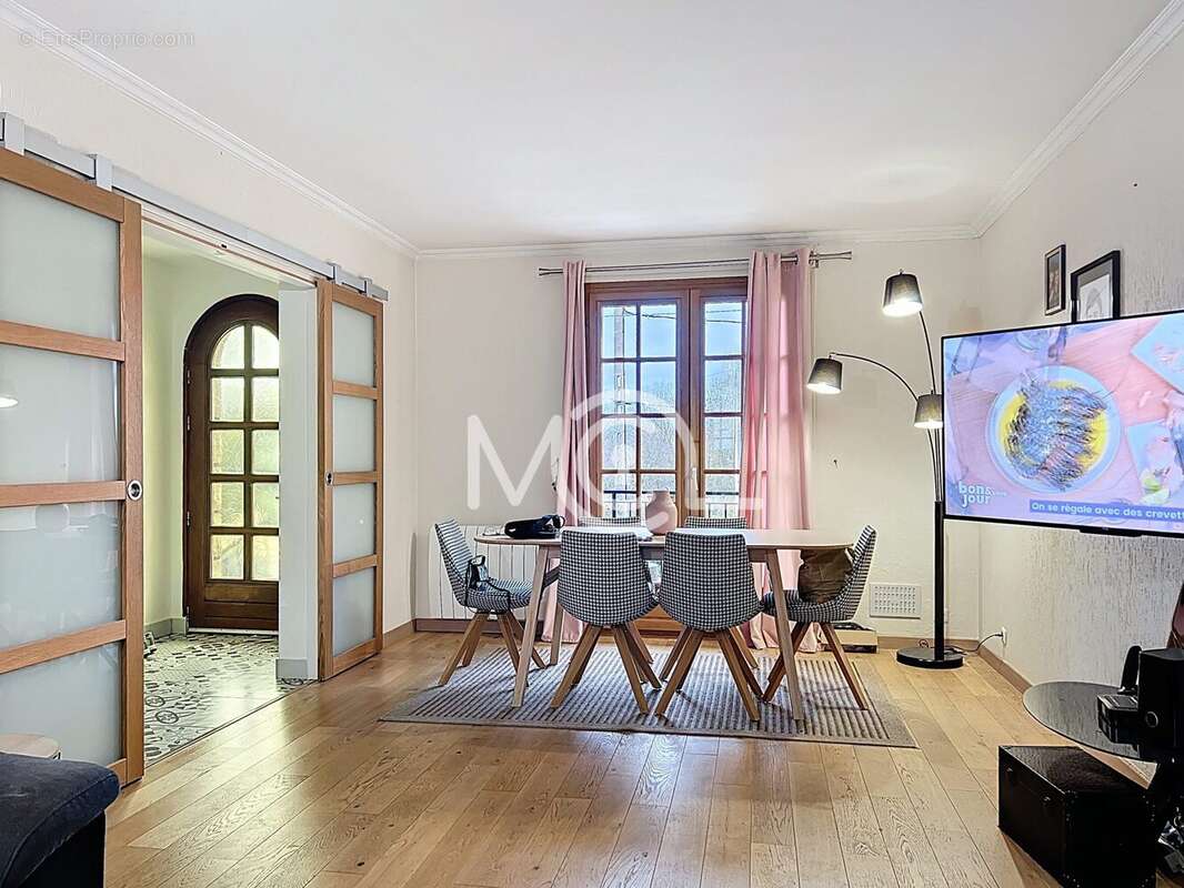 Maison à BOUSSY-SAINT-ANTOINE