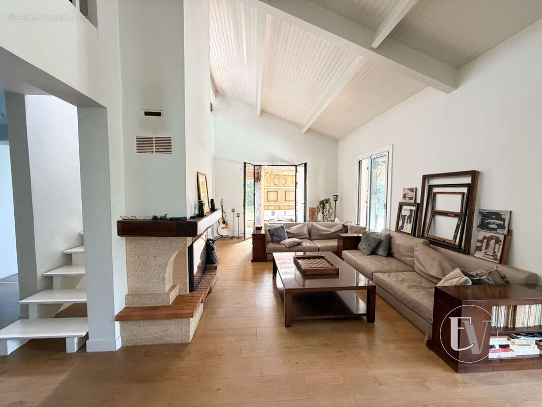 Maison à GUJAN-MESTRAS