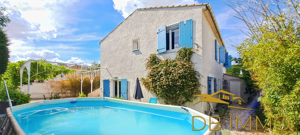 Maison à MORIERES-LES-AVIGNON