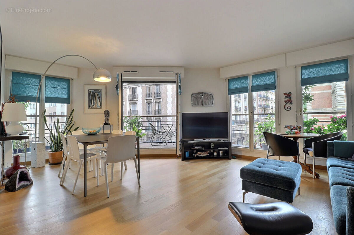 Appartement à PARIS-19E