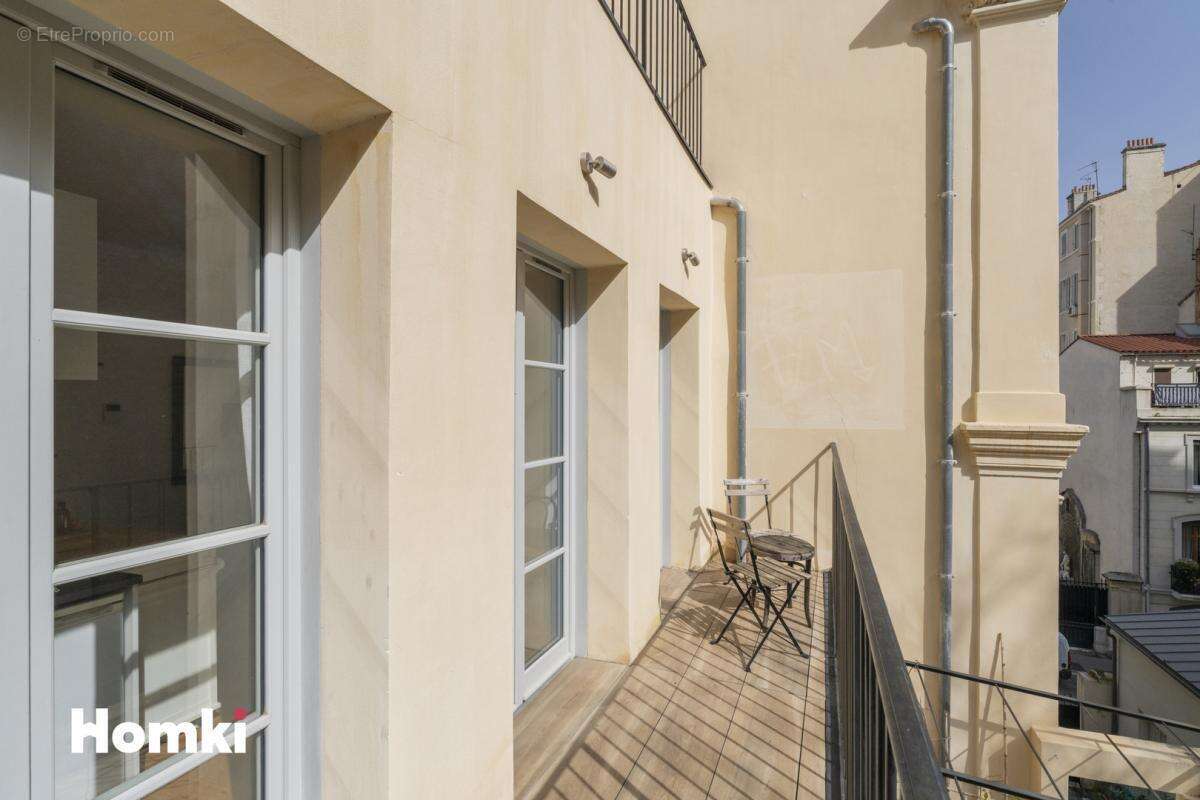 Appartement à MARSEILLE-1E