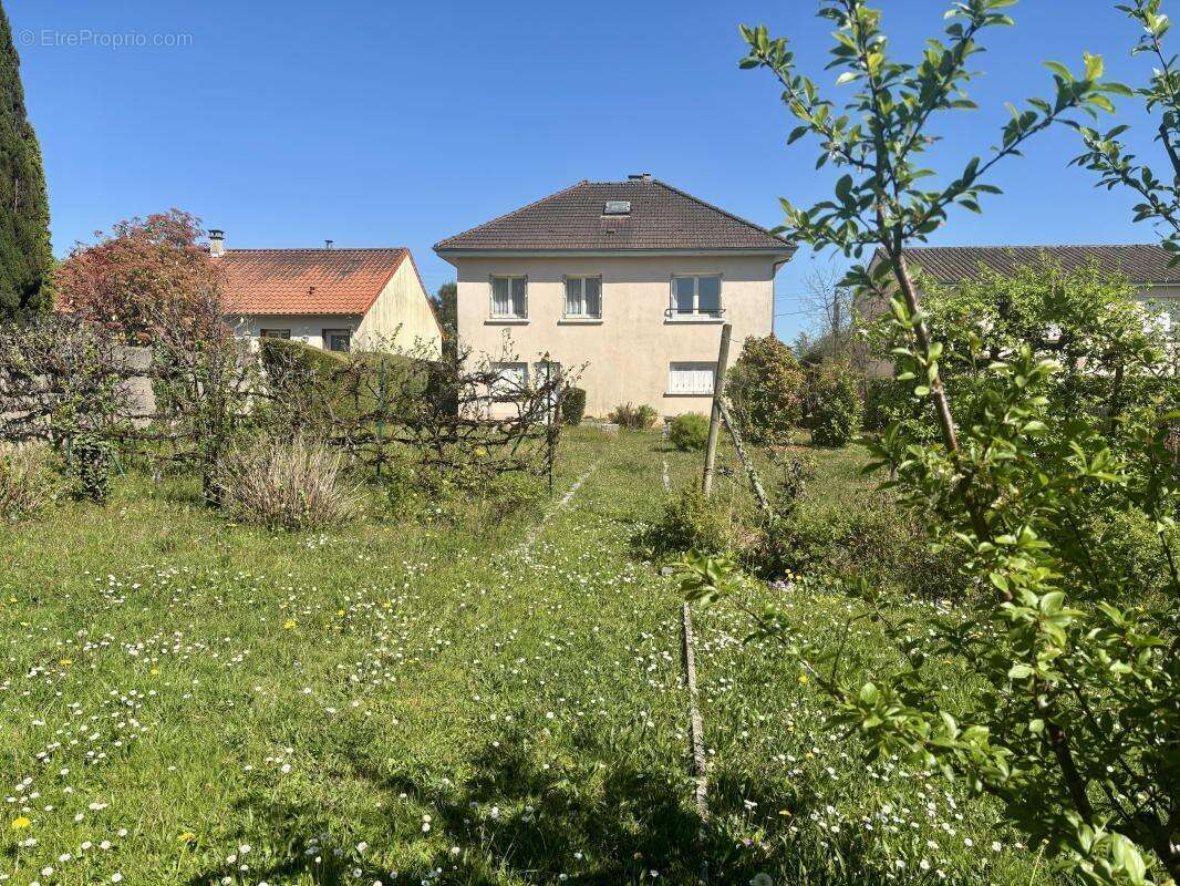 Maison à COUZEIX