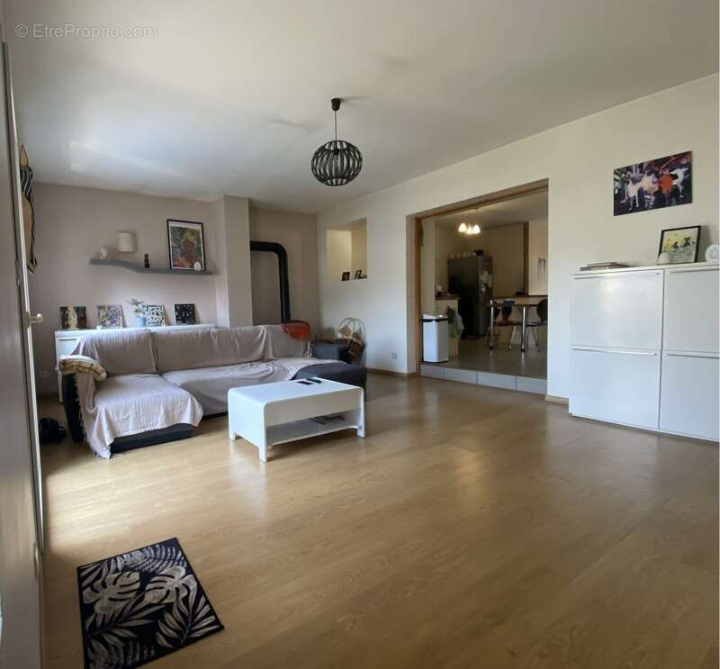 Maison à VAUX-EN-BUGEY