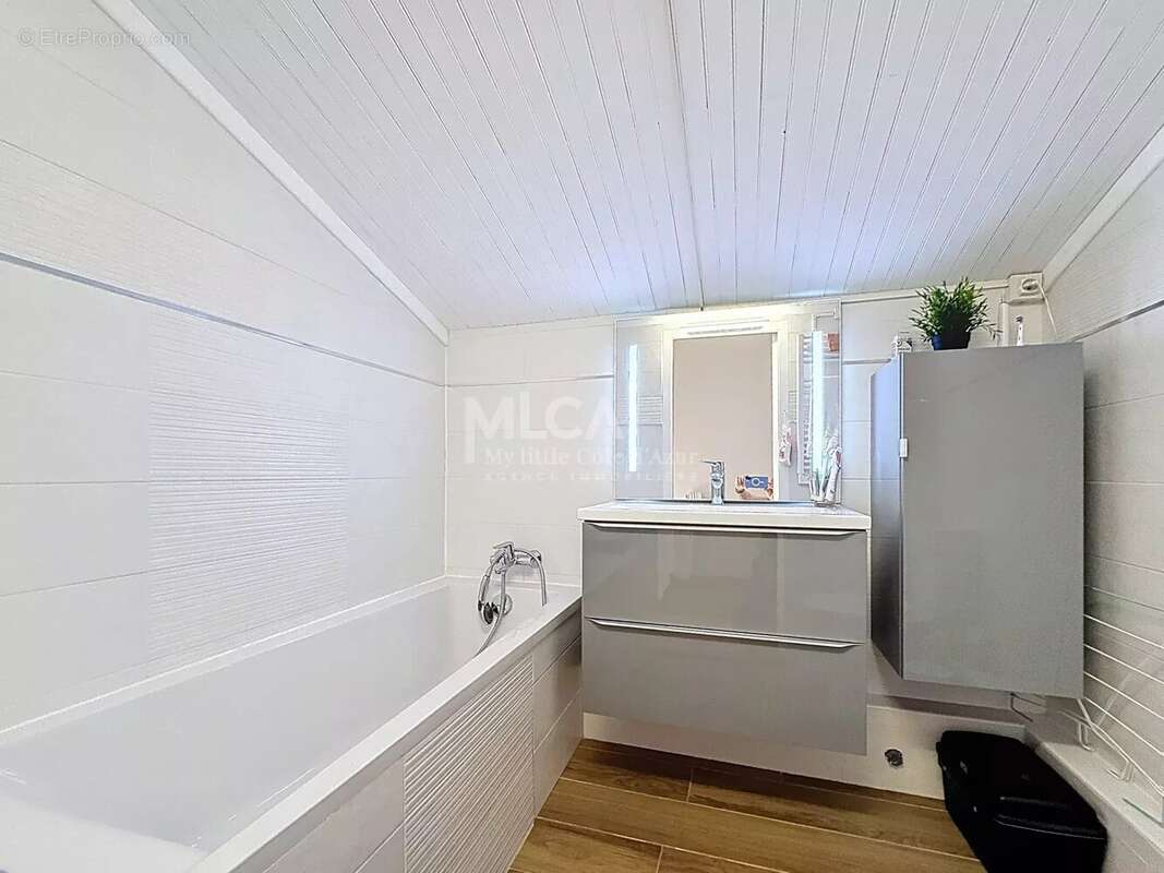 Appartement à SAINT-ETIENNE-DE-TINEE