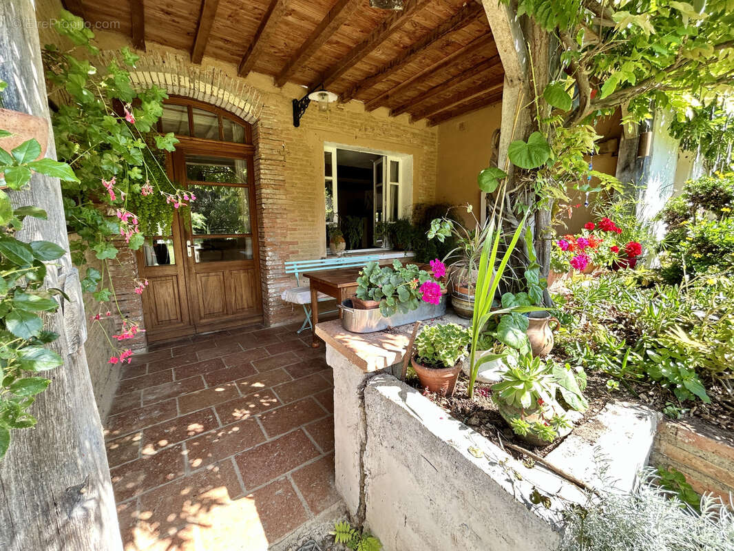 Maison à LAGRAULET-SAINT-NICOLAS