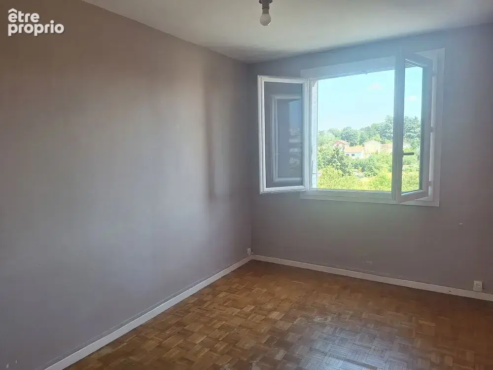 Appartement 4 pièces 80 m² à vendre à Sainte-Foy-Les-Lyon (69110) - photo 7