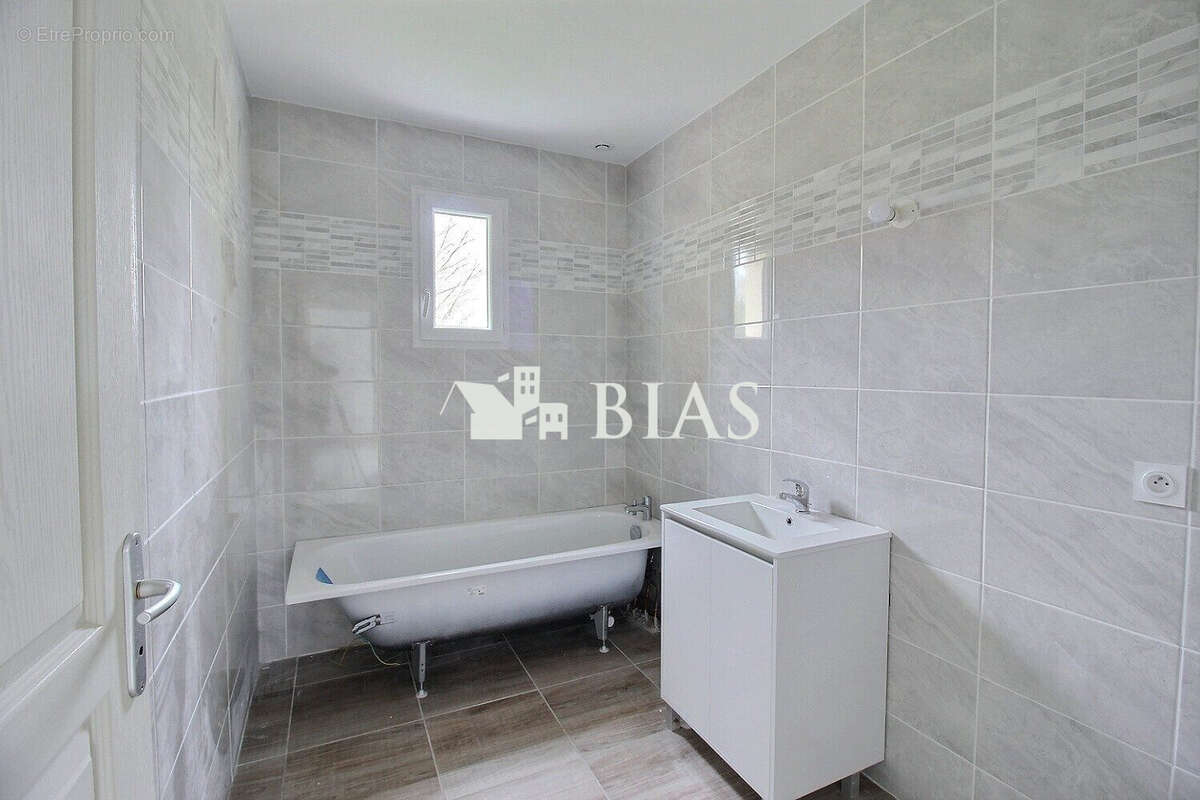 Maison à LE NOYER-EN-OUCHE