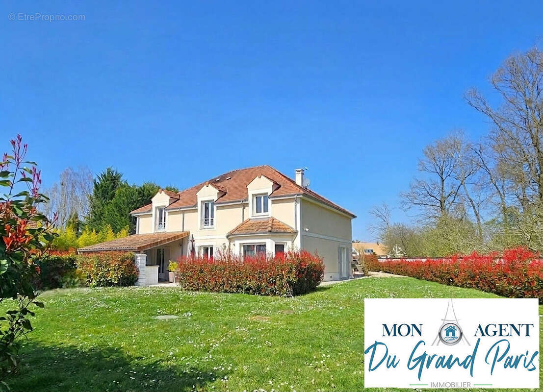 Maison à JANVRY