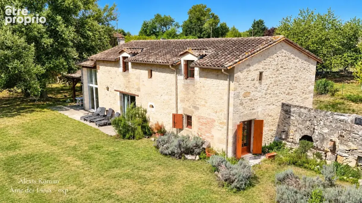 Maison à MONTPEYROUX