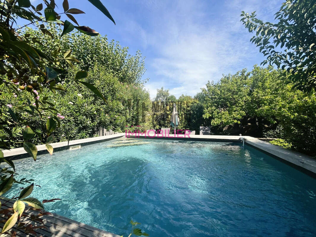 Maison 130 m² à L'isle-Sur-La-Sorgue  - photo 4