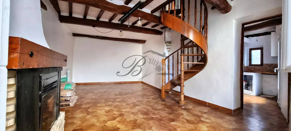 Maison à MIRABEAU