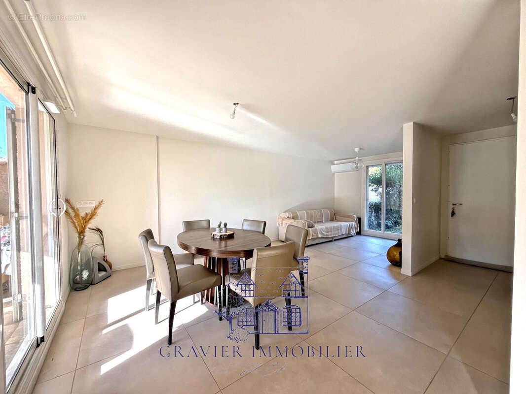 Maison à LA VALETTE-DU-VAR