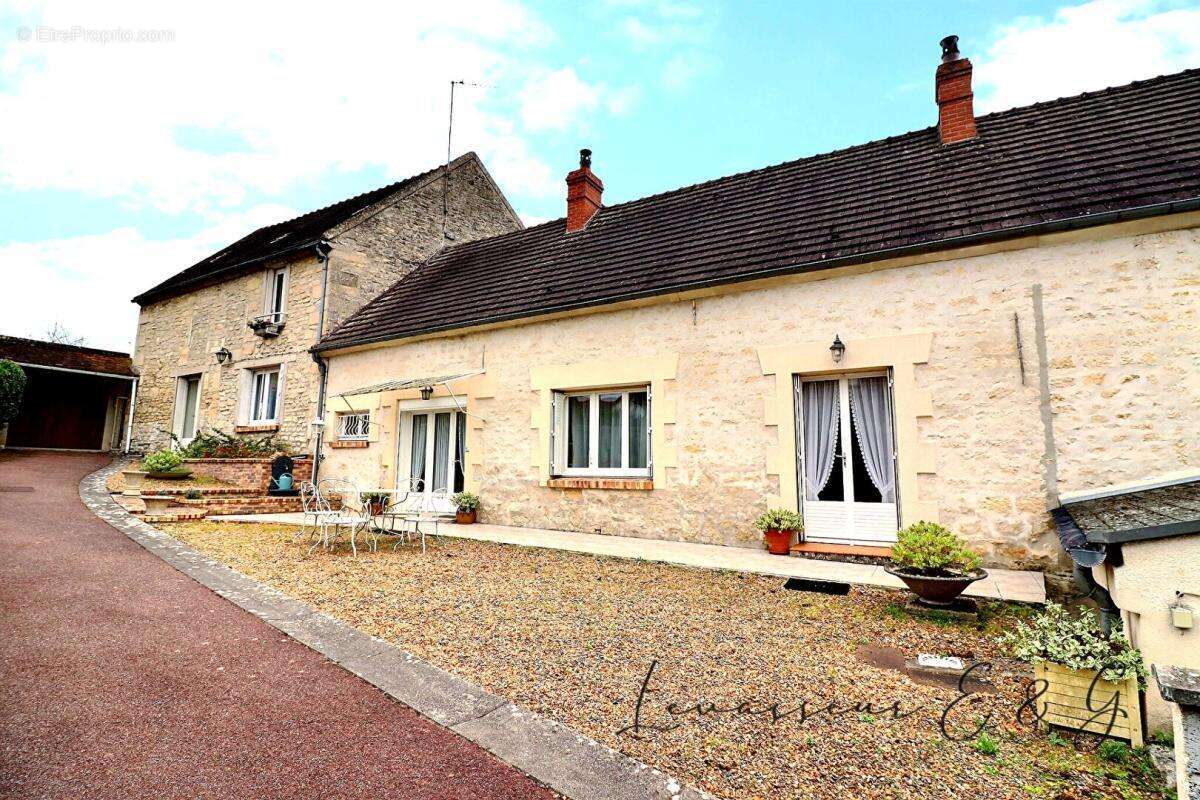 Maison à ANGY