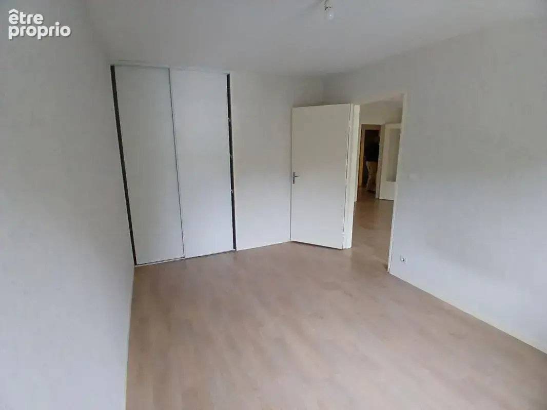 Appartement T4 Gazonfier dans résidence calme - photo 9