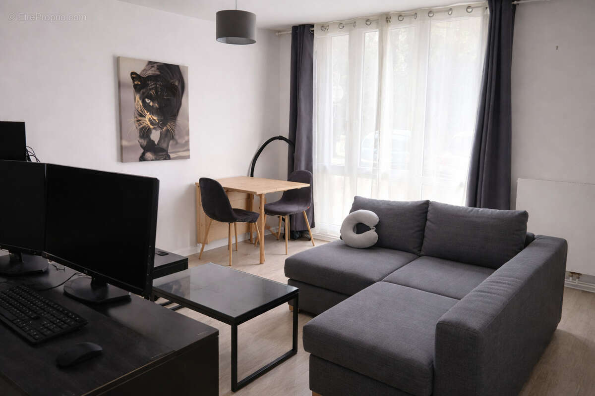 Appartement à COLLONGES-AU-MONT-D'OR