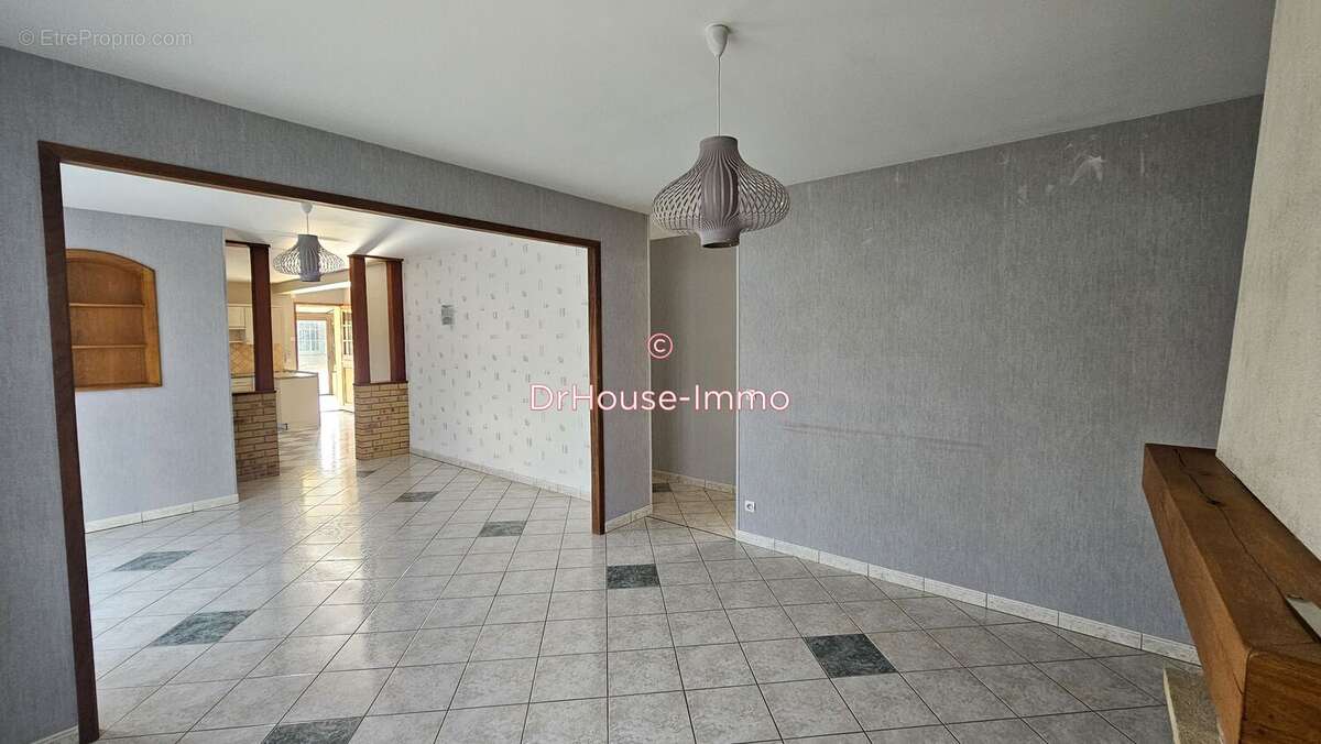 Maison 135 m² à Change  - photo 15