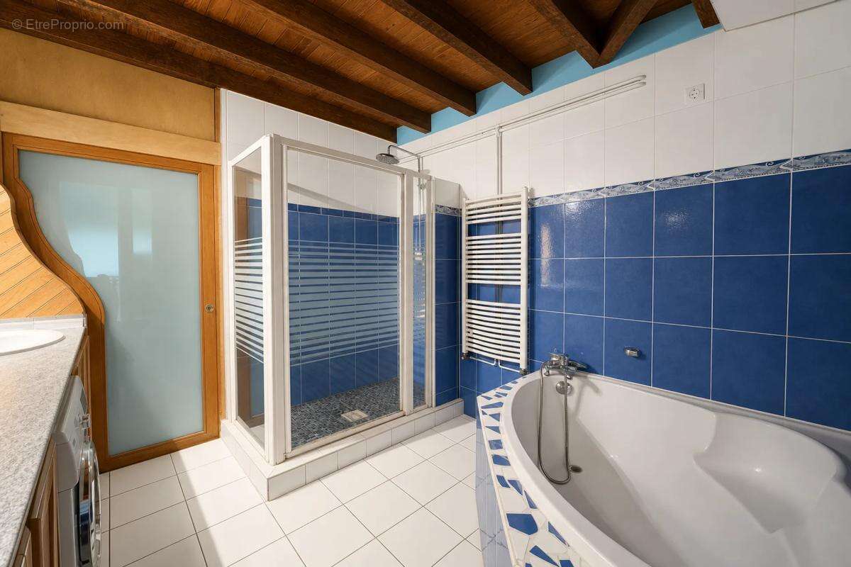 Maison rénovée 6 pièces avec revenus annexes - photo 14