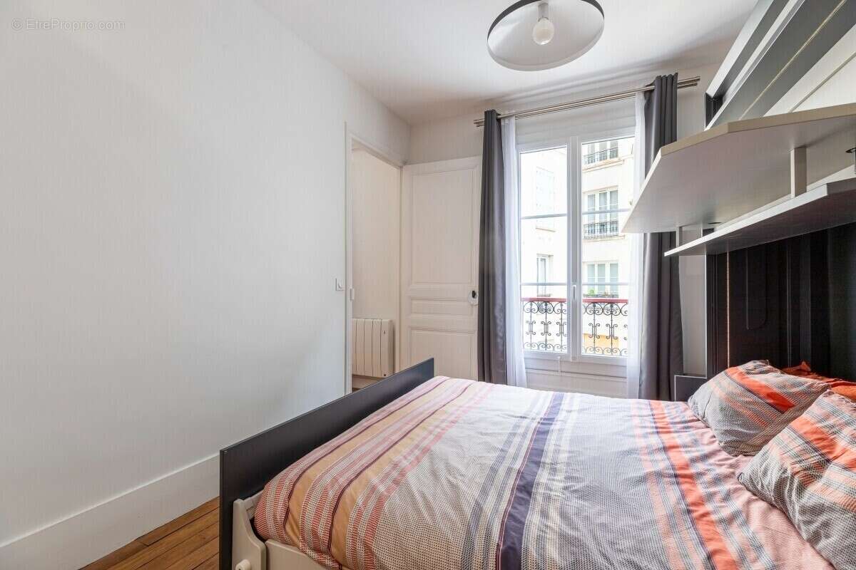 Appartement à PARIS-10E