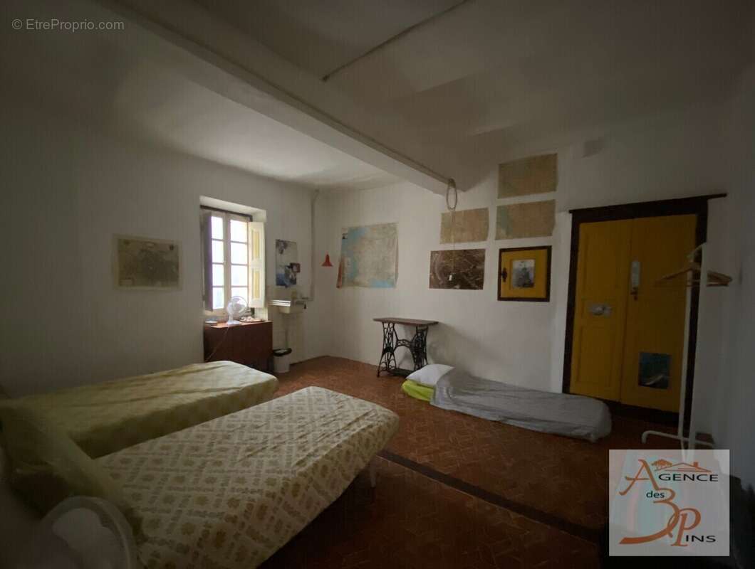 Maison à COLLOBRIERES