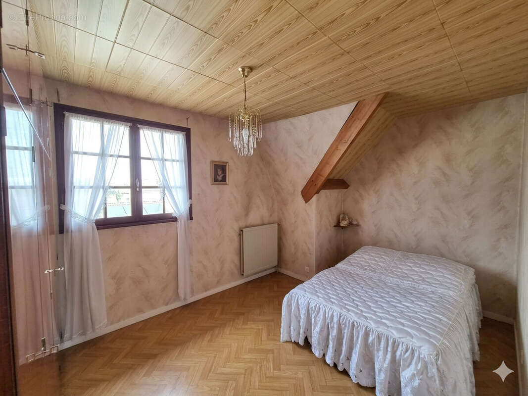 Maison à LE BLANC-MESNIL