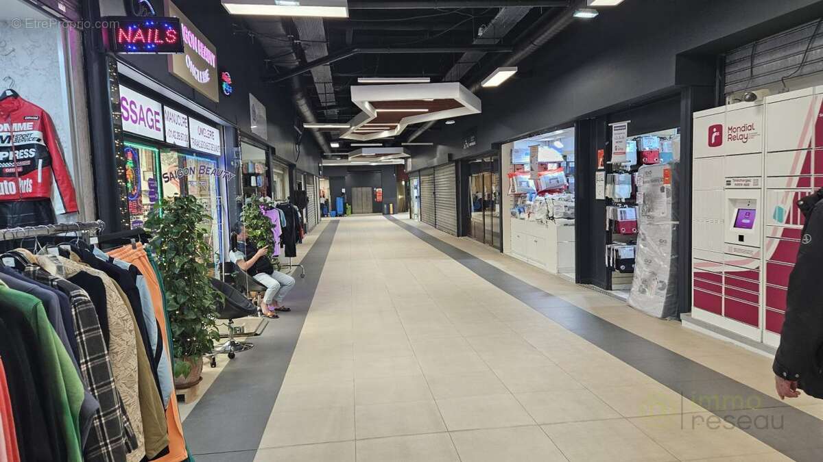 Commerce à PARIS-18E