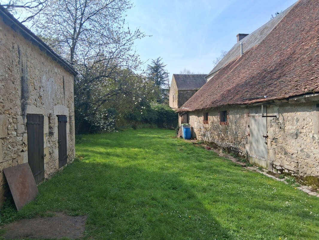 Maison à OUZOUER-SUR-TREZEE