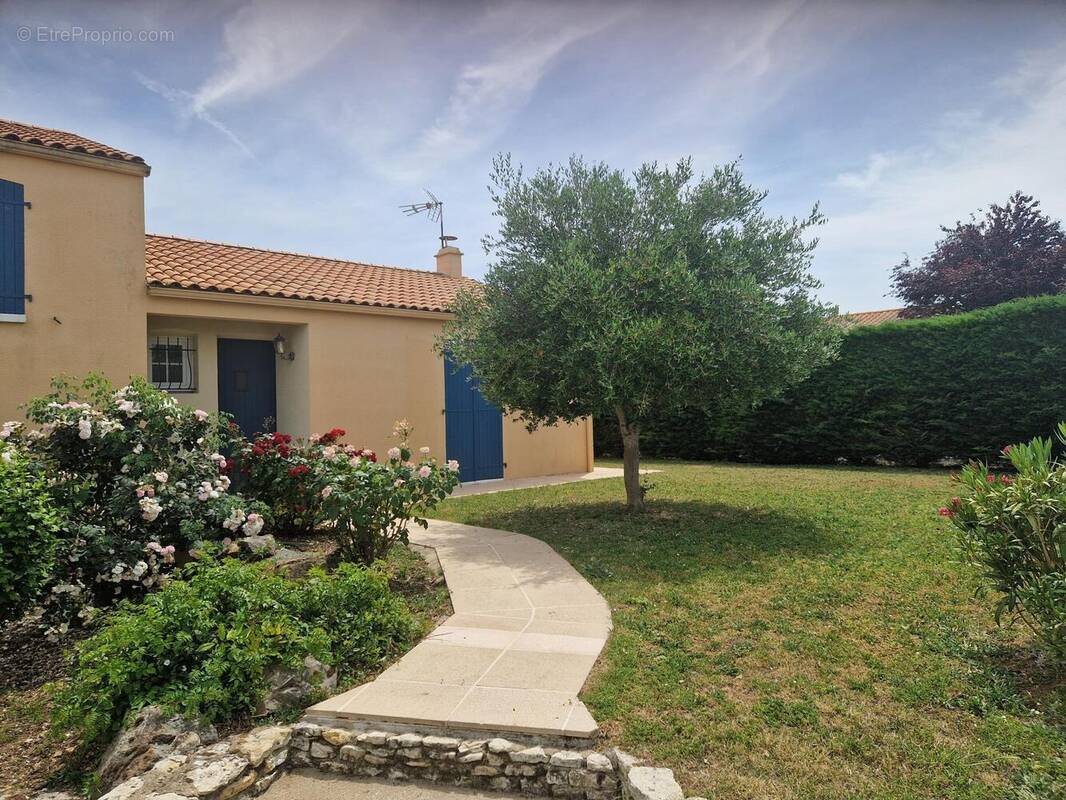 Photo 1 - Maison à CHAILLE-LES-MARAIS