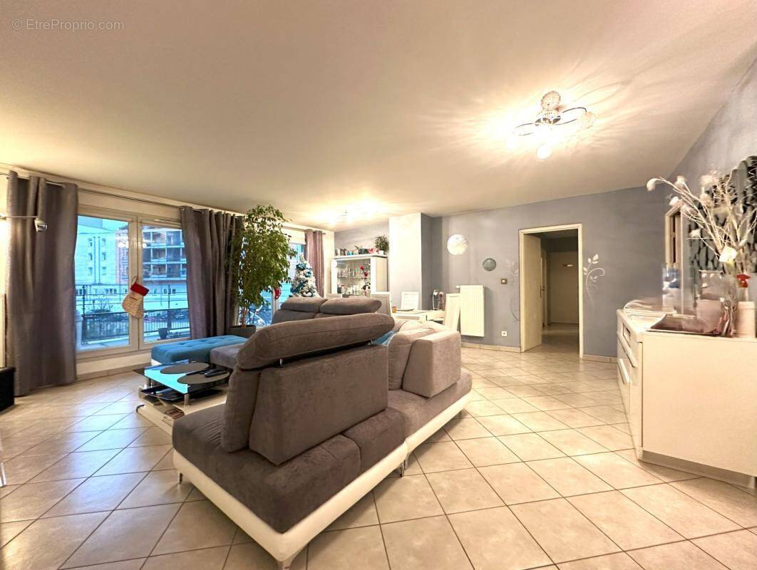 Appartement à SEYNOD