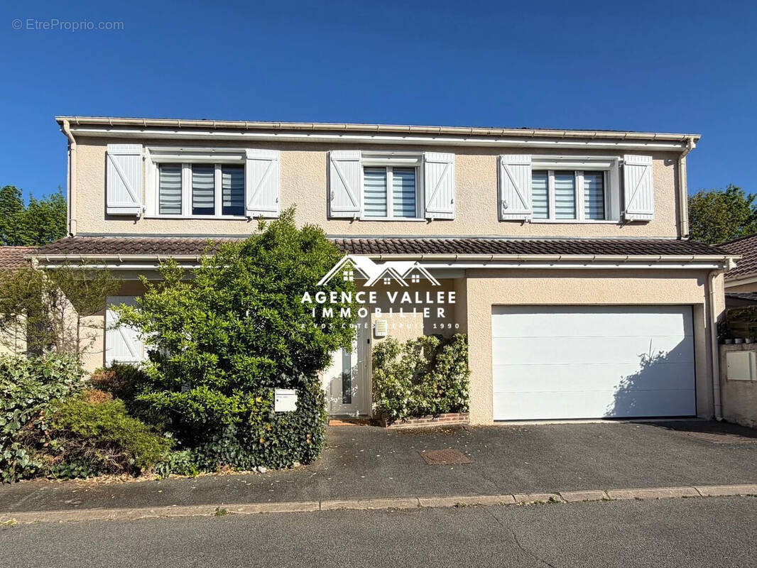 Maison à SAINT-GERMAIN-LES-CORBEIL