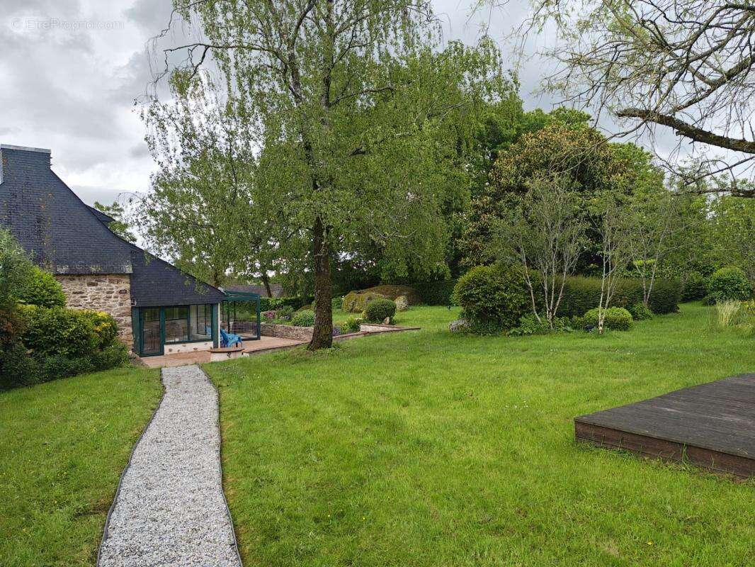 Propriété en pierre 208 m² dont 45 m² de véranda + grange 180 m² – Accessible PMR – 7000 m² – 20 min de Vannes! - photo 28