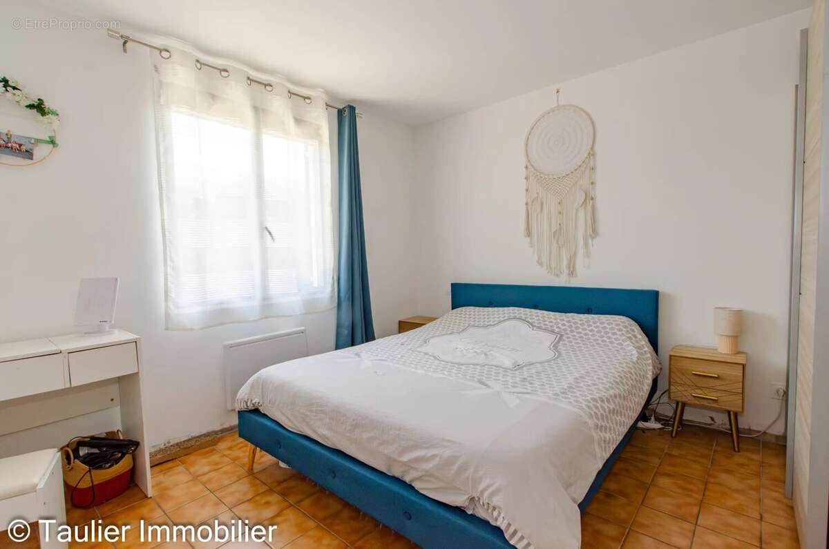 Maison à SAINT-HILAIRE-DU-ROSIER