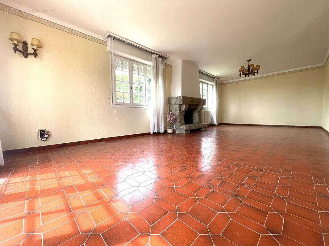 Maison à PLUGUFFAN