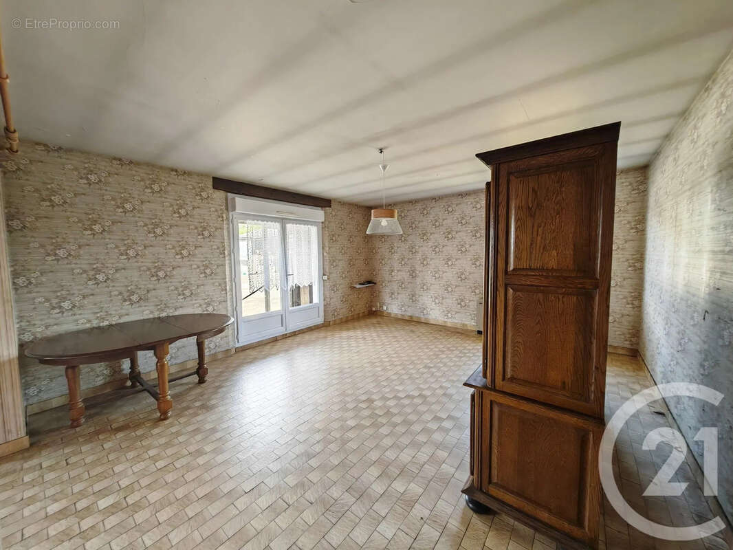 Maison 133 m² à Villeseneux  - photo 2