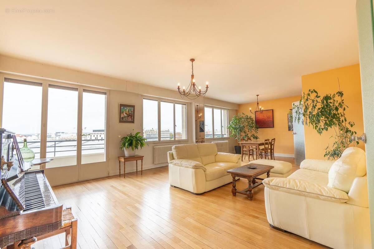 Photo 1 - Appartement à TROYES