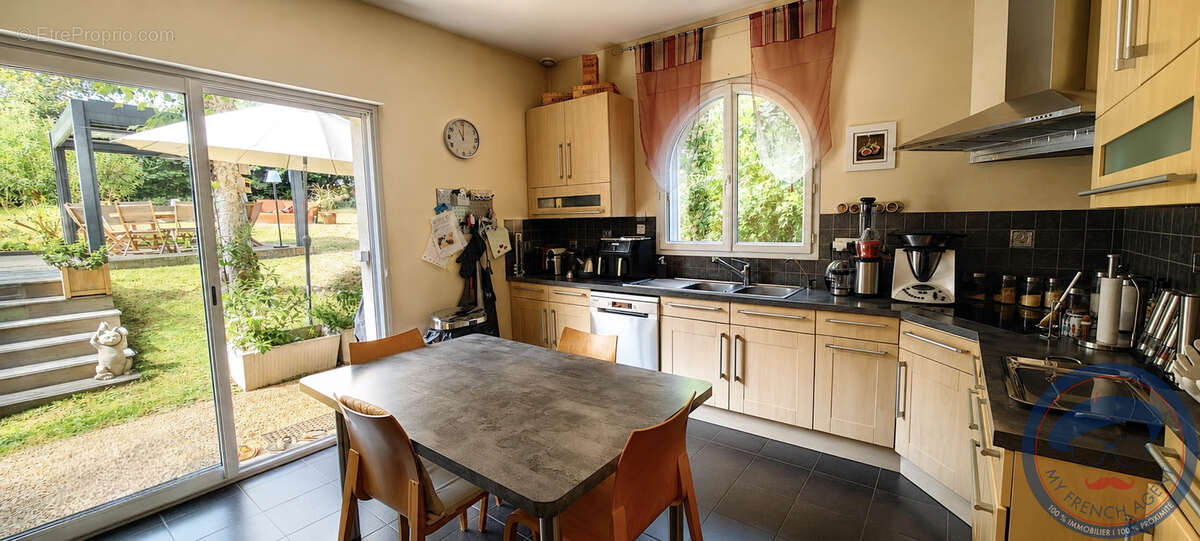Maison à BLERE